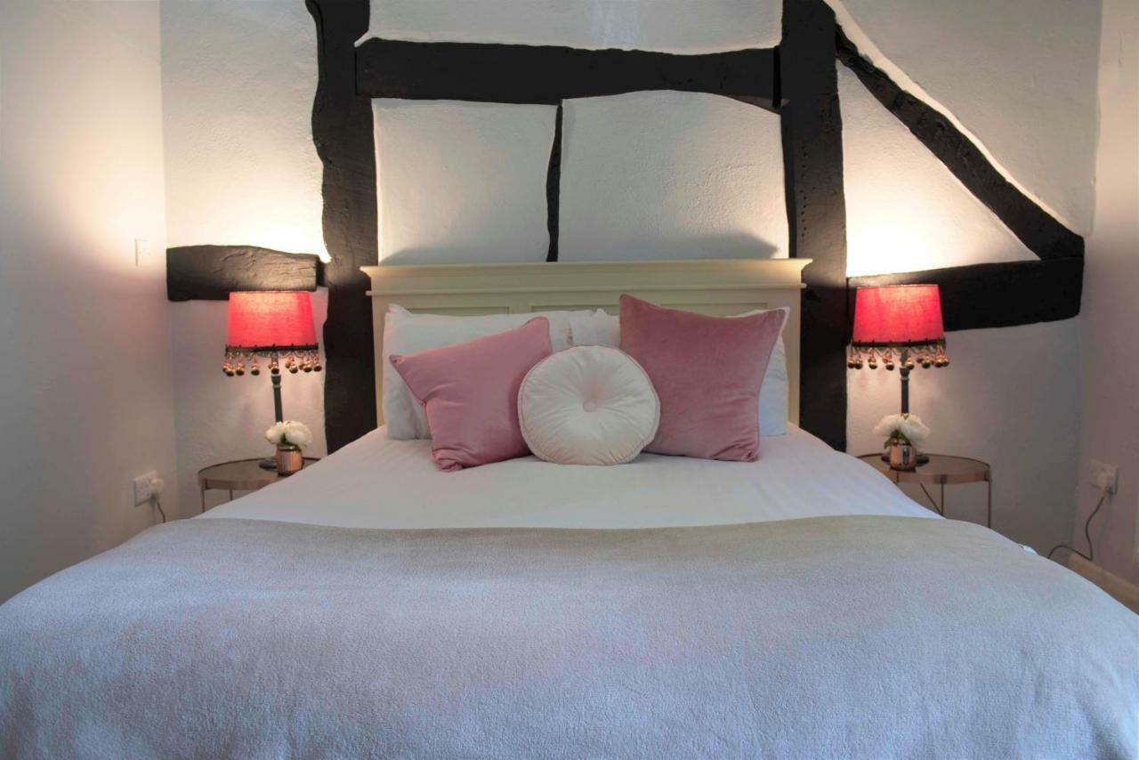 The Old Vicarage Hotel & Restaurant Bridgwater Exterior photo The bedroom